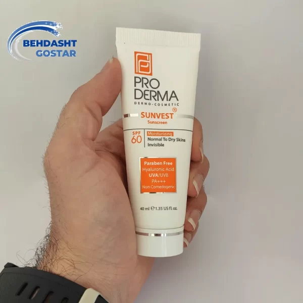 کرم ضد آفتاب و مرطوب کننده پرودرما با SPF 60 رنگ بژ طبیعی